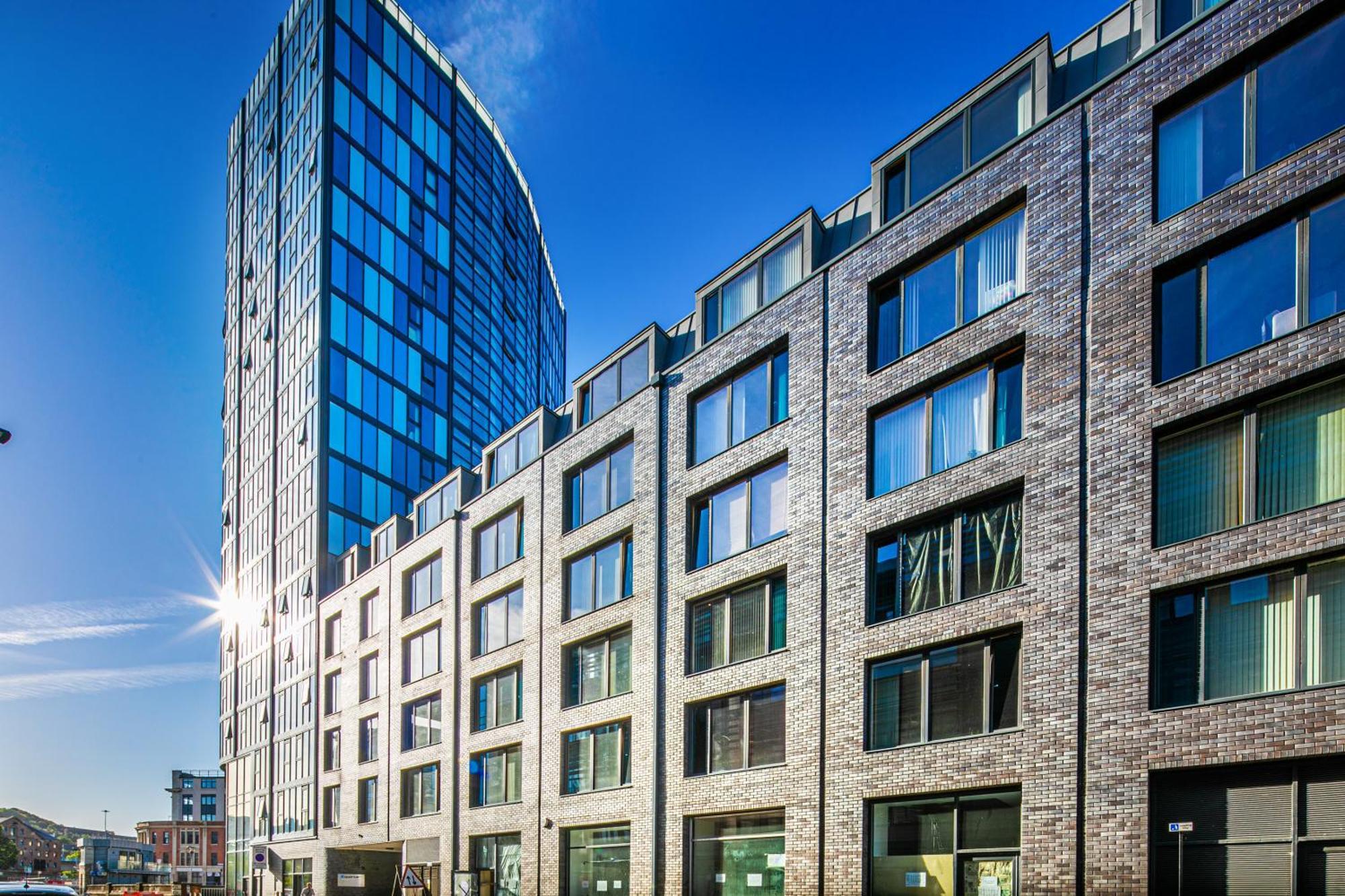 Stylish 2 Bed Apt 18 - City Centre, Free Parking, Espresso Machine & Netflix - Hosted By Stay Host Save Sheffield Exterior photo